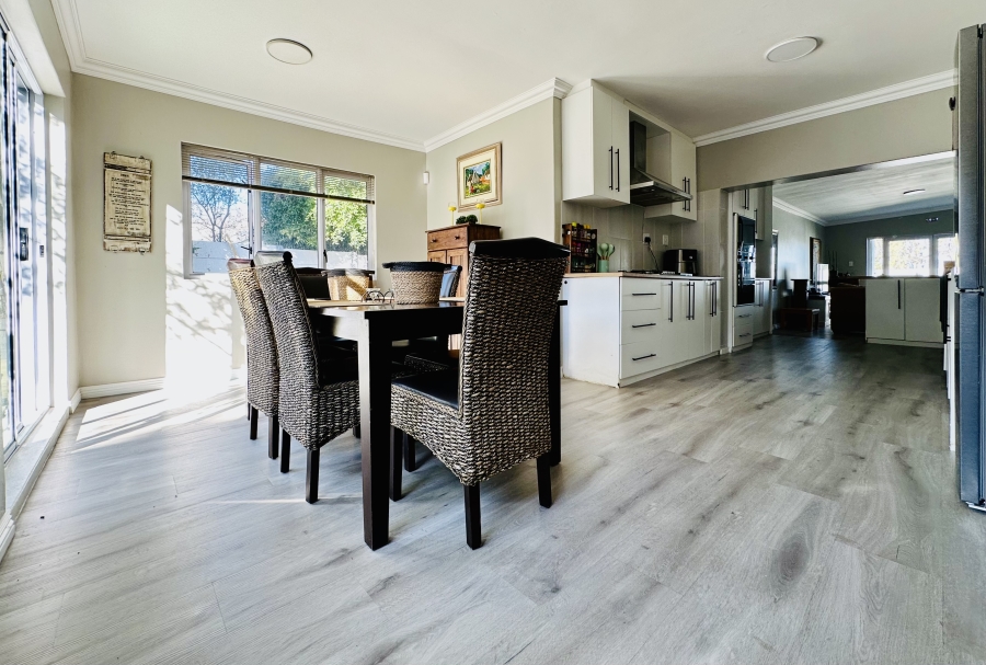 5 Bedroom Property for Sale in Onrus Western Cape